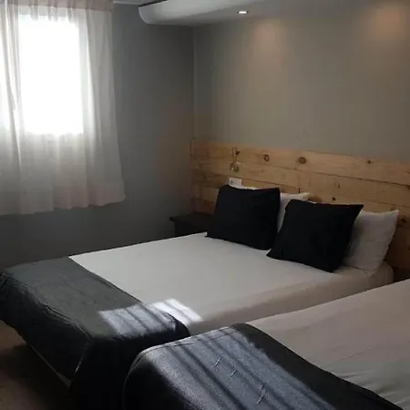 Otel L'oree Du Bois 2*